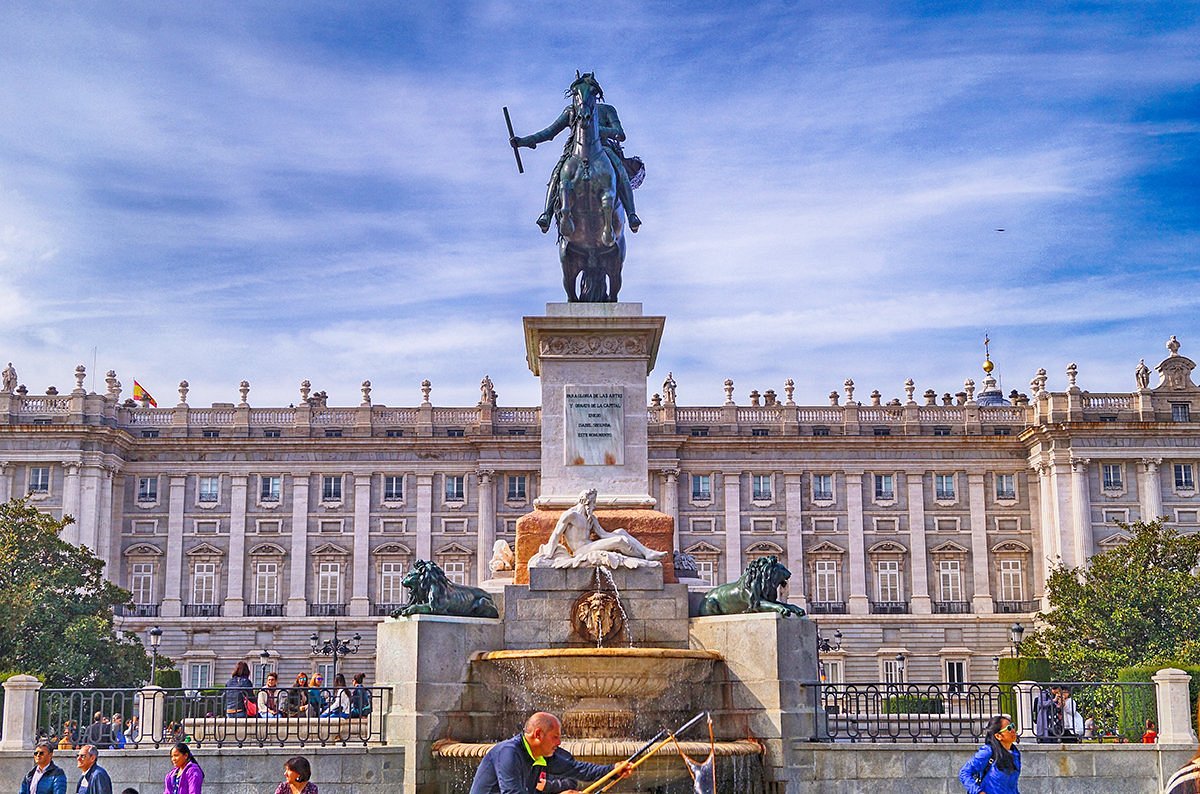Plaza del Oriente